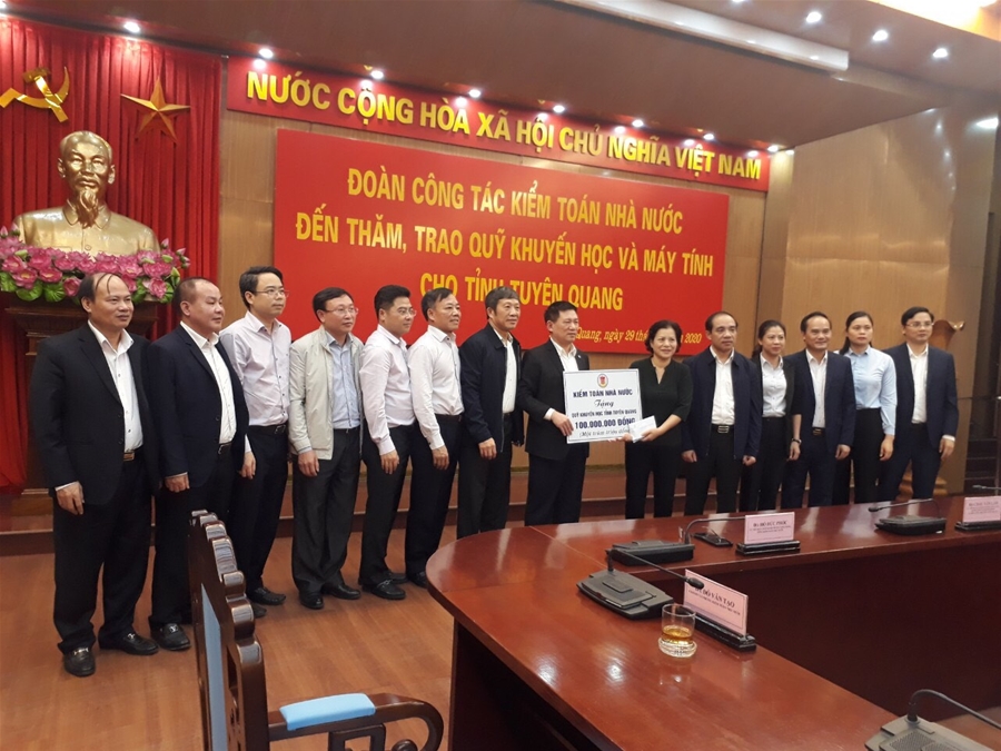Tổng Kiểm toán Nhà nước Hồ Đức Phớc thăm và làm việc tại Tuyên Quang